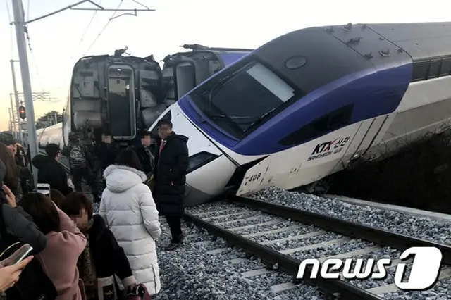 「大変なことになったね」…韓国高速鉄道（KTX）脱線事故前後の録音記録公開＝韓国