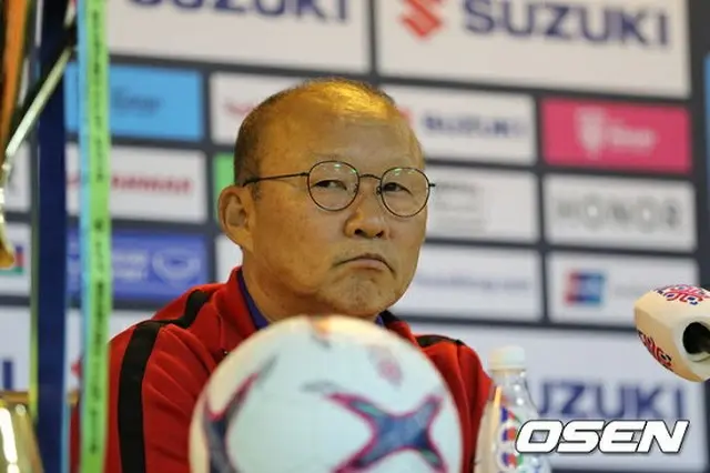 ＜サッカー＞“スズキカップ優勝挑戦”ベトナム代表パク・ハンソ監督「就任後受けた愛、優勝で恩返しする」（提供:OSEN）