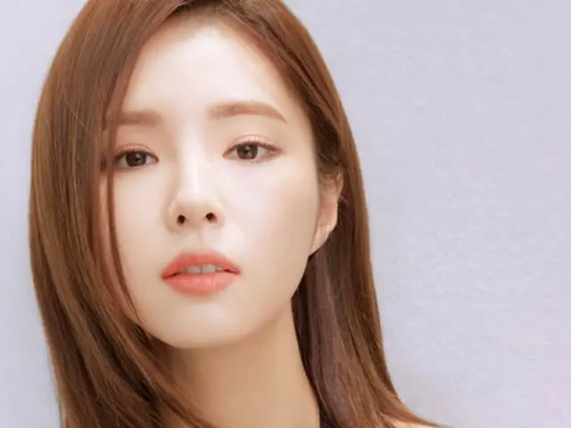韓国女優シン・セギョンが、“美しい香り”をグラビアで表現した。（写真提供:OSEN）