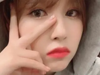 「TWICE」ミナ、真の肌美人 ”メリークリスマス”
