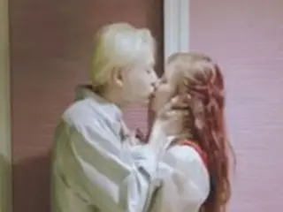 ”交際中”ヒョナ＆イドン、甘いキス動画を公開＝年末も好調なラブスタグラム