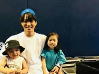 【トピック】“育児の達人”KAI（EXO）、甥っ子＆姪っ子を溺愛する姿が話題