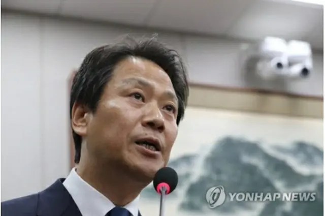 国会の委員会で答弁する任氏＝３１日、ソウル（聯合ニュース）