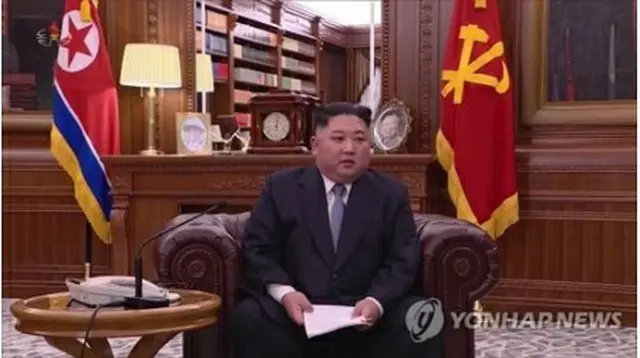 新年の辞を発表する金正恩氏＝１日、ソウル（朝鮮中央テレビ＝聯合ニュース）