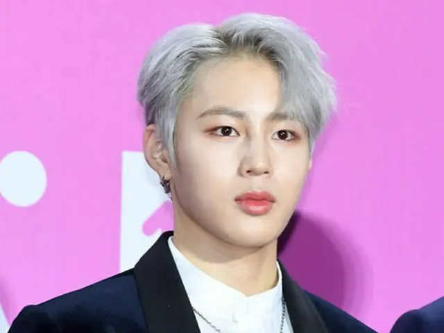 人気アイドルグループ「Wanna One」ハ・ソンウンが、2月にソロデビューする。（提供:OSEN)