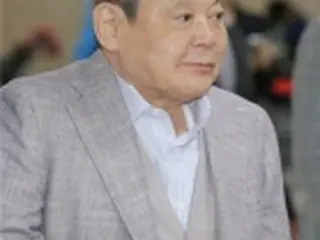 意識不明のサムスン会長　病床で５年連続誕生日迎える