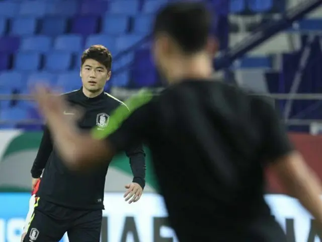 ＜アジア杯2019＞キ・ソンヨン、ハムストリング負傷の疑い「医療チームの診断必要」（提供:news1）