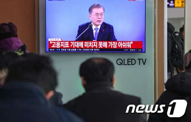 文大統領、日本は「過去について謙虚になるべき」