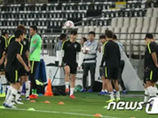 ＜アジア杯2019＞ソン・フンミン－キ・ソンヨン合流の韓国代表、22人体制でトレーニング