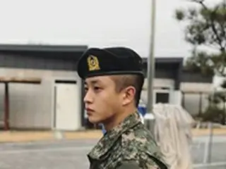【トピック】軍服務中の俳優キム・ミンソク、“リアル太陽の末裔”の姿で違和感なしと話題