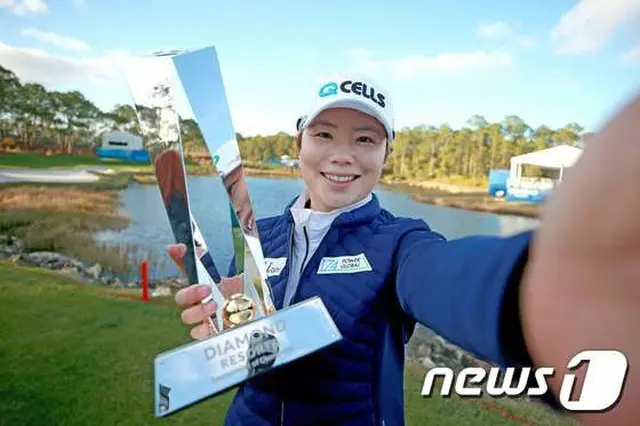 ＜女子ゴルフ＞開幕戦優勝のチ・ウンヒ、世界ランキング32位から25位に（提供:news1）