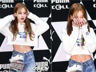 “ファッショニスタ”ヒョナ、久々の公の場で“細く鍛え上げられた”腹筋披露
