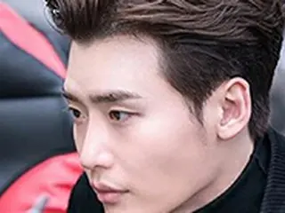 俳優イ・ジョンソク　太陽より輝くビジュアル！入隊前ラスト主演ドラマ今日初放送