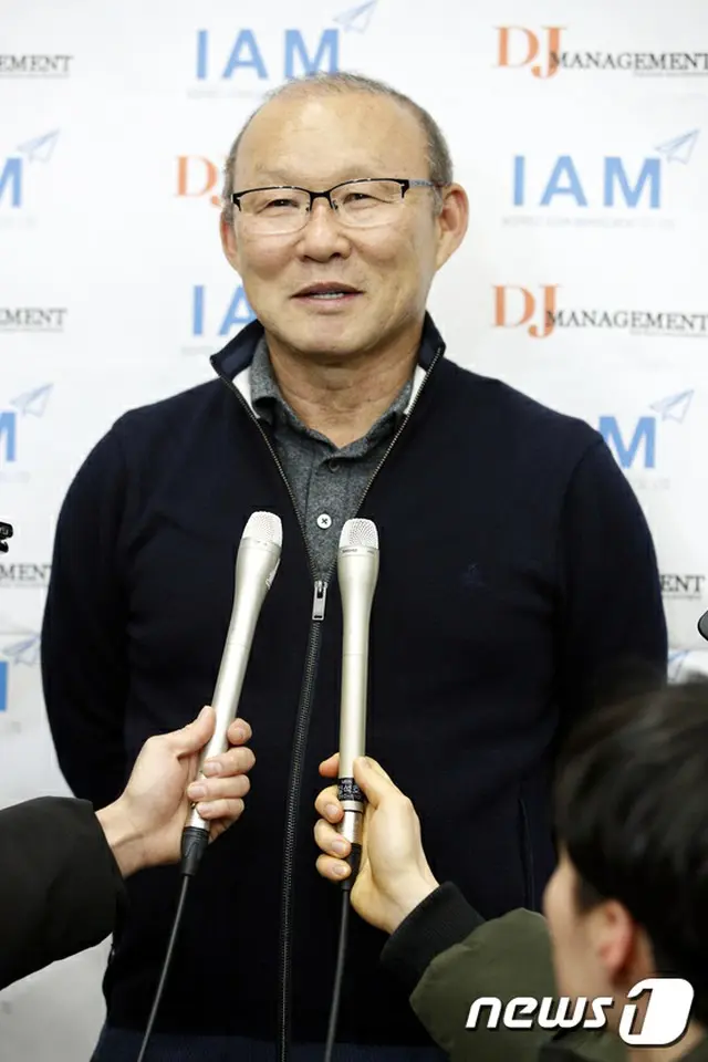 韓国に帰国したサッカーベトナム代表のパク監督 「苦しかったが目標達成し安堵」