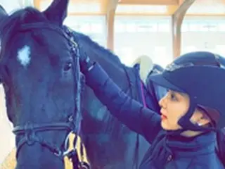 チャン・ドンゴンの妻コ・ソヨン、旧正月は優雅に乗馬へ