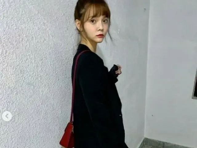 韓国ガールズグループ「AOA」メンバーのジミンが、激痩せした姿の近況写真を公開し、心配の声が上がっている中、所属事務所サイドは「健康上に異常はない」と明らかにした。（写真提供:OSEN）