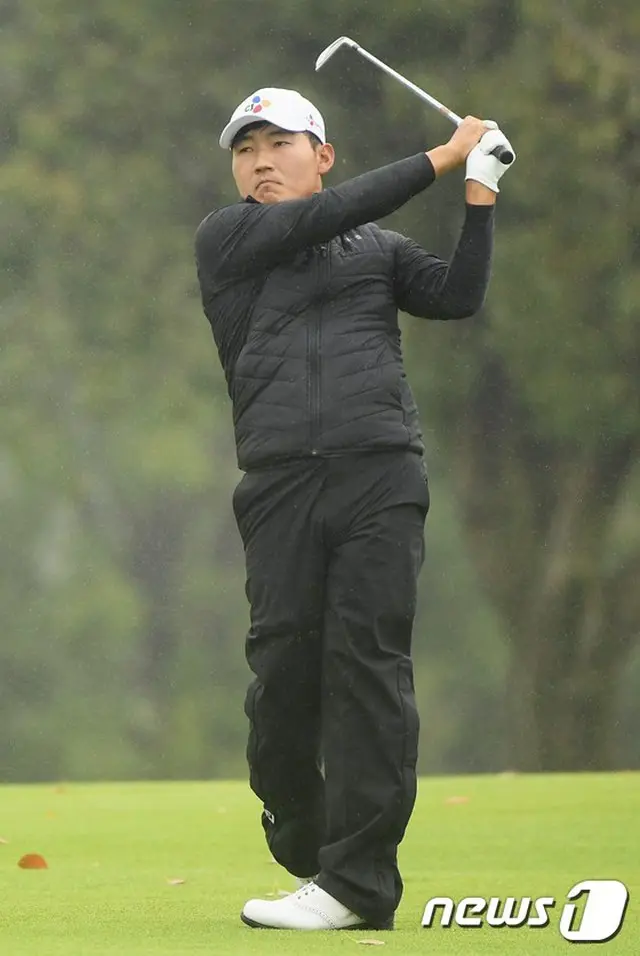 カン・ソンフンがPGAツアージェネシス・オープン第1ラウンドで暫定首位タイとなった。