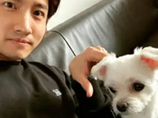 【トピック】「東方神起」チャンミン、かわいい“娘”との2ショットが話題