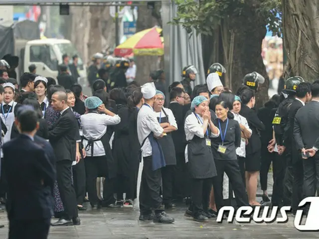 北代表団、ハイフォン自動車・スマホ工場を視察＝27日午前ホテル出発