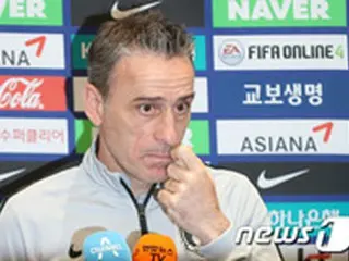 韓国サッカー代表監督、Kリーグシーズン開幕を祝福 「競争力、同業精神を持ち合わせたリーグに」