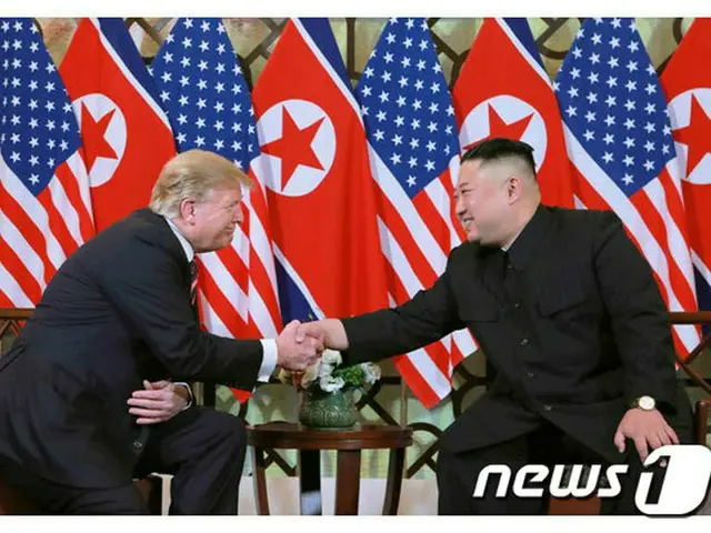 北朝鮮・労働新聞、米朝首脳会談初日の様子を大々的に報道（提供:news1）