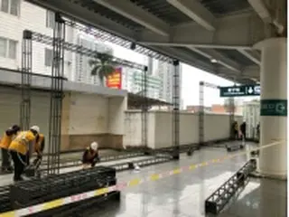日本メディアが正恩氏撮影した駅で目隠し工事　帰路も列車利用か