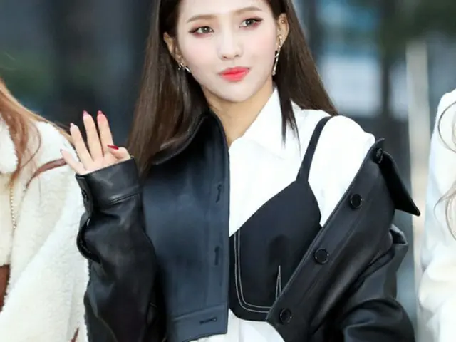 韓国ガールズグループ「(G)I-DLE」メンバーのSOYEON（ソヨン）による違法コピープログラムの使用に関して立場を明らかにした。（提供:news1）
