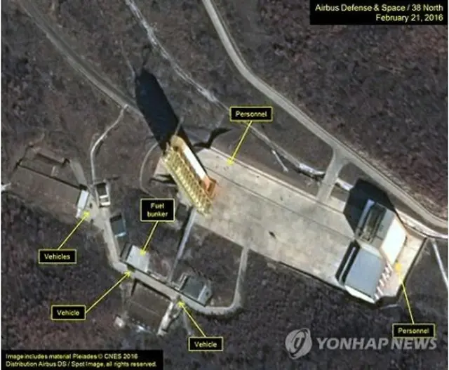 東倉里ミサイル発射場を撮影した衛星写真（エアバス・ディフェンス・アンド・スペースと38ノース提供）＝（聯合ニュース）