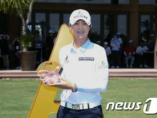 女子ゴルフ世界ランキング1位のパク・ソンヒョン、社会福祉共同募金会に1億ウォン寄付