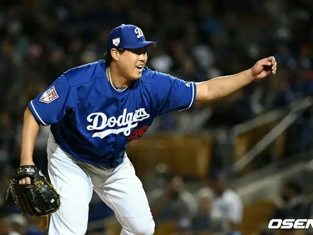 ＜MLB＞ドジャースのリュ・ヒョンジン、CIN戦4イニング2失点＝オープン戦初失点