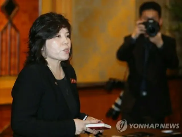 3月1日、ベトナム・ハノイで会見を行う崔善姫氏＝（聯合ニュース）