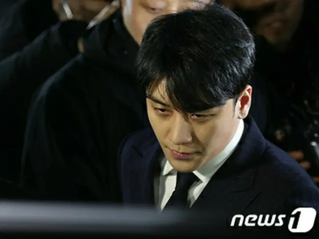 軍人権センター、兵務庁に要求「V.I（BIGBANG）の入営延期を許可すべき」＝韓国