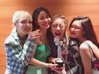 「MAMAMOO」、「音楽中心」での1位を祝う…”MOOMOOたち、本当にありがとう”