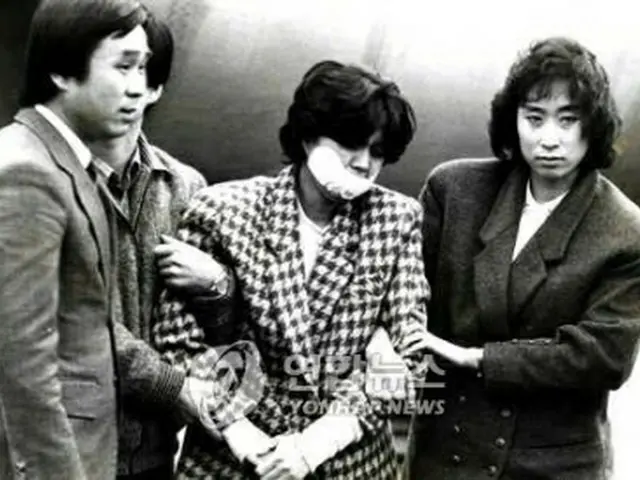 １９８７年１２月１５日に韓国に身柄を送られた金元死刑囚（資料写真）＝（聯合ニュース）