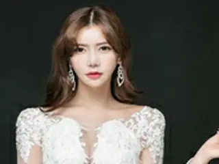 モデルのチ・ホジン、ジムトレーナーの恋人と結婚へ＝ウェディング写真を公開
