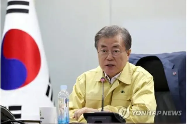 緊急対策会議で発言する文在寅（ムン・ジェイン）大統領（青瓦台提供）＝５日、ソウル（聯合ニュース）