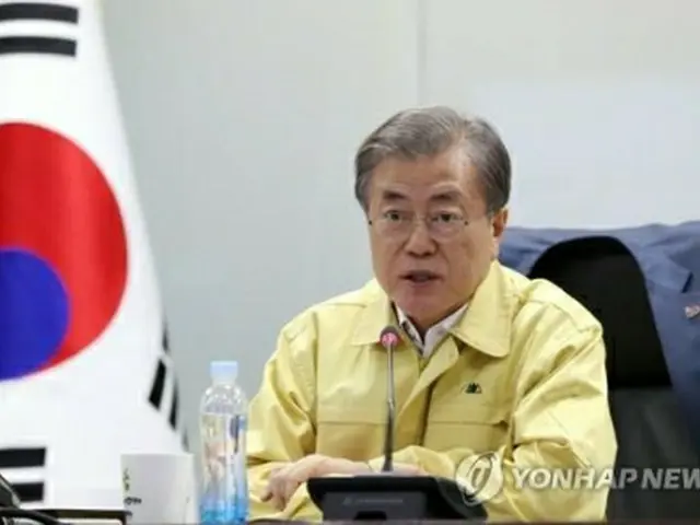 緊急対策会議で発言する文在寅（ムン・ジェイン）大統領（青瓦台提供）＝５日、ソウル（聯合ニュース）