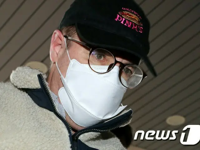 麻薬容疑で逮捕の米国出身弁護士タレント、麻薬調査は今回で3度目…きょう拘束か決定