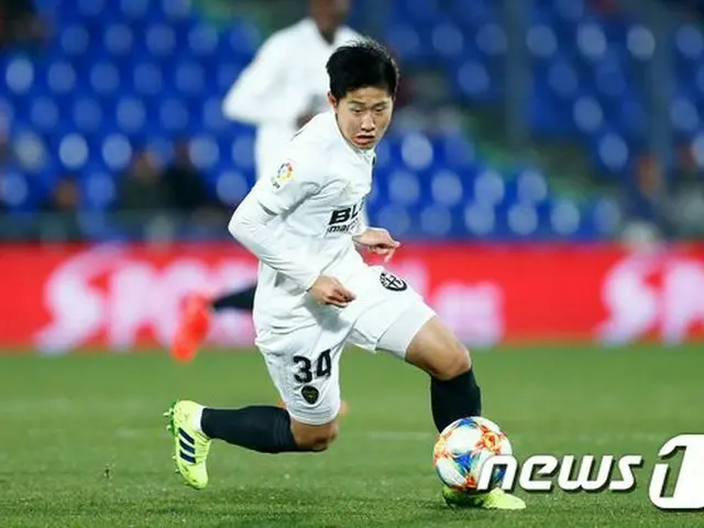 ＜サッカー＞“18歳”イ・ガンイン、ヨーロッパリーグ準々決勝第1戦・18人のメンバー入り