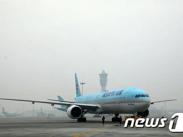 済州行きの大韓航空機、“異常振動”で緊急回航…エンジンから火花＝韓国