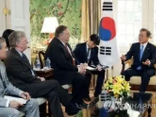 文大統領　米国務長官らと面会＝非核化で協力要請