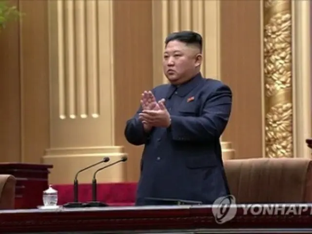 朝鮮中央テレビは１３日、金委員長が１２日に開かれた最高人民会議に出席したと報じた＝（聯合ニュース）