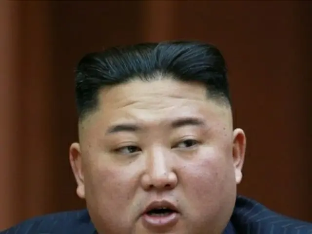 １２日に開かれた最高人民会議第１４期第１回会議で演説する金委員長＝（朝鮮中央通信＝聯合ニュース）