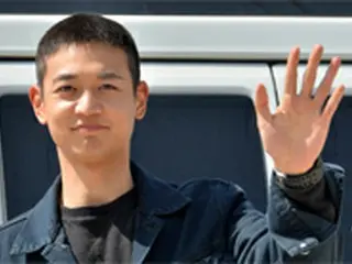 ミンホ（SHINee）、海兵隊に入隊！250人のファンとテミン＆チャンミン（東方神起）らが見送りに