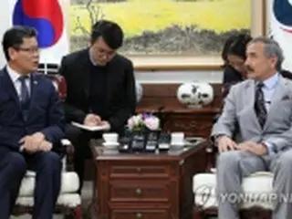新任の韓国統一相　駐韓米大使と会談