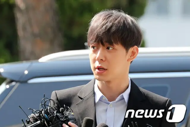 韓国歌手兼俳優のパク・ユチョン（JYJ、32）が、覚せい剤使用容疑で警察の調べを受けている中、体毛のほとんどが除毛されていた疑惑が浮上し、証拠隠滅の意図が疑われている。（提供:news1）