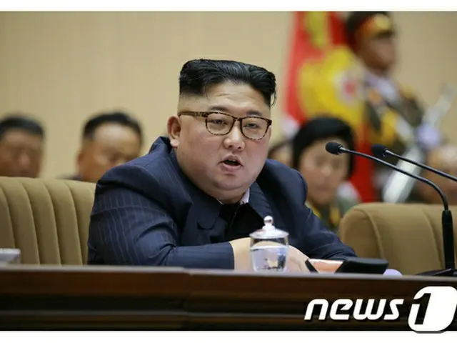 正恩氏、新型戦術誘導兵器の射撃実験を視察＝戦闘力強化へ