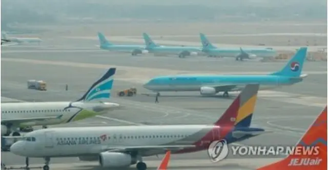 韓国の航空会社の機体が並ぶ空港（資料写真）＝（聯合ニュース）