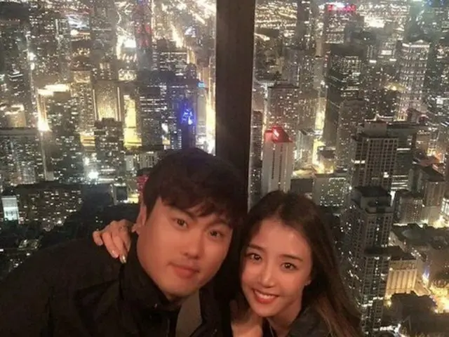 リュ・ヒョンジン＆ペ・ジヒョン元アナ、夜景よりも輝く夫婦愛（提供:OSEN）