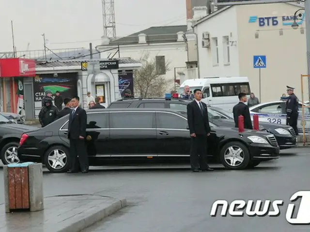 正恩氏、ウラジオストクに到着＝厳戒態勢の中、特別列車を下車